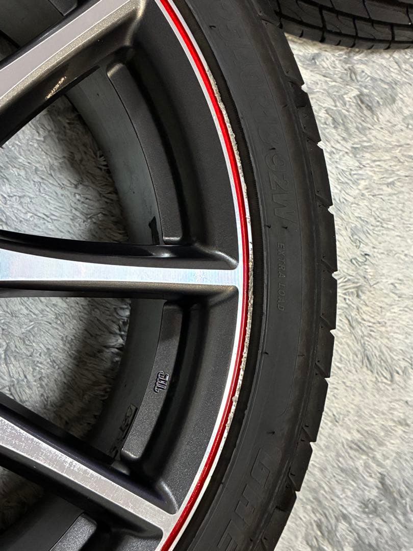 30プリウスG's 18インチ純正レッドラインホイール　4本セット（タイヤ付き）