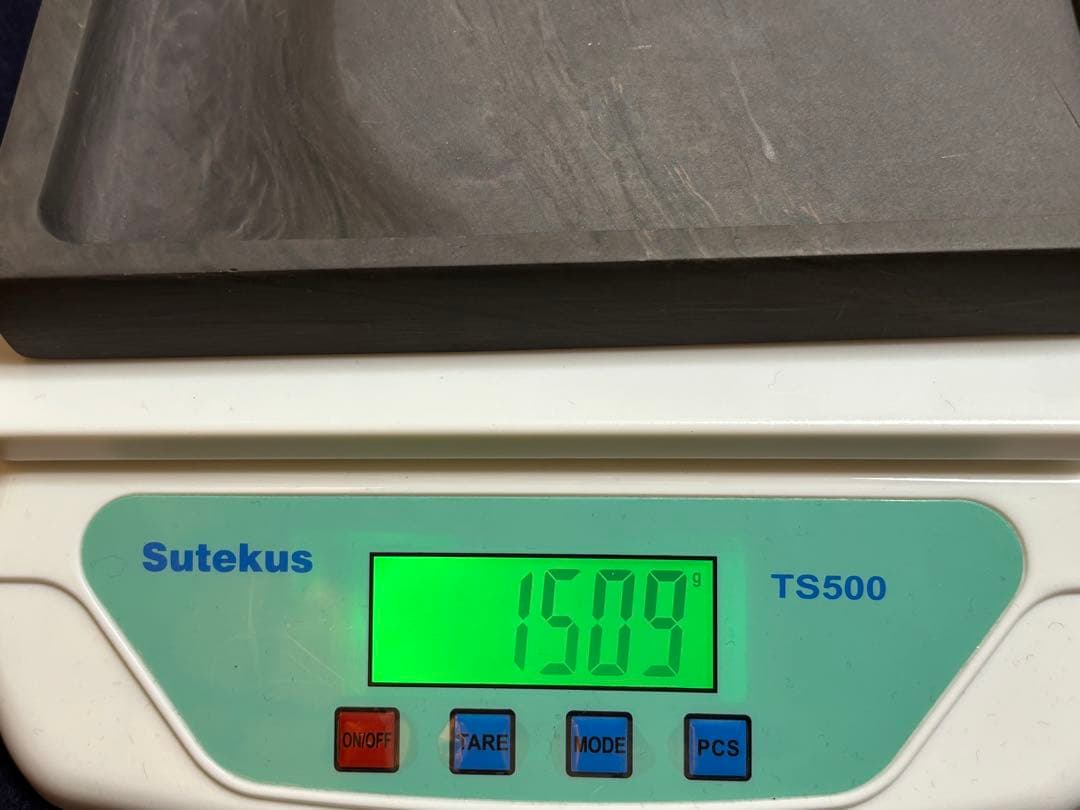 再出品　絶品老坑端渓水巌硯　魚児隊青花・金線・梅舒適先生即売会・８寸長方硯