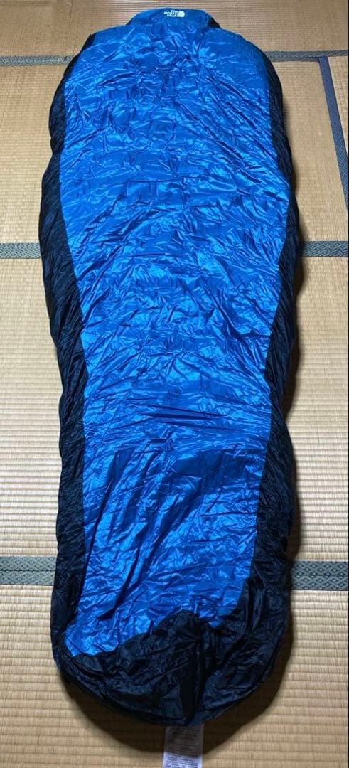 The North Face マミー型ダウン寝袋 青/黒　極寒地可能