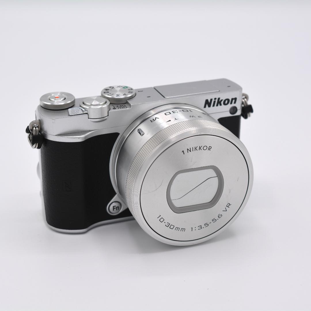 ❤️【ショット数4571】Nikon1 J5 10-30mmレンズキット❤️