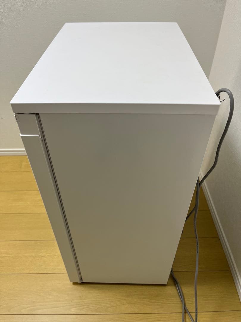 IUSN-7A-W 冷凍庫66L 2023年製