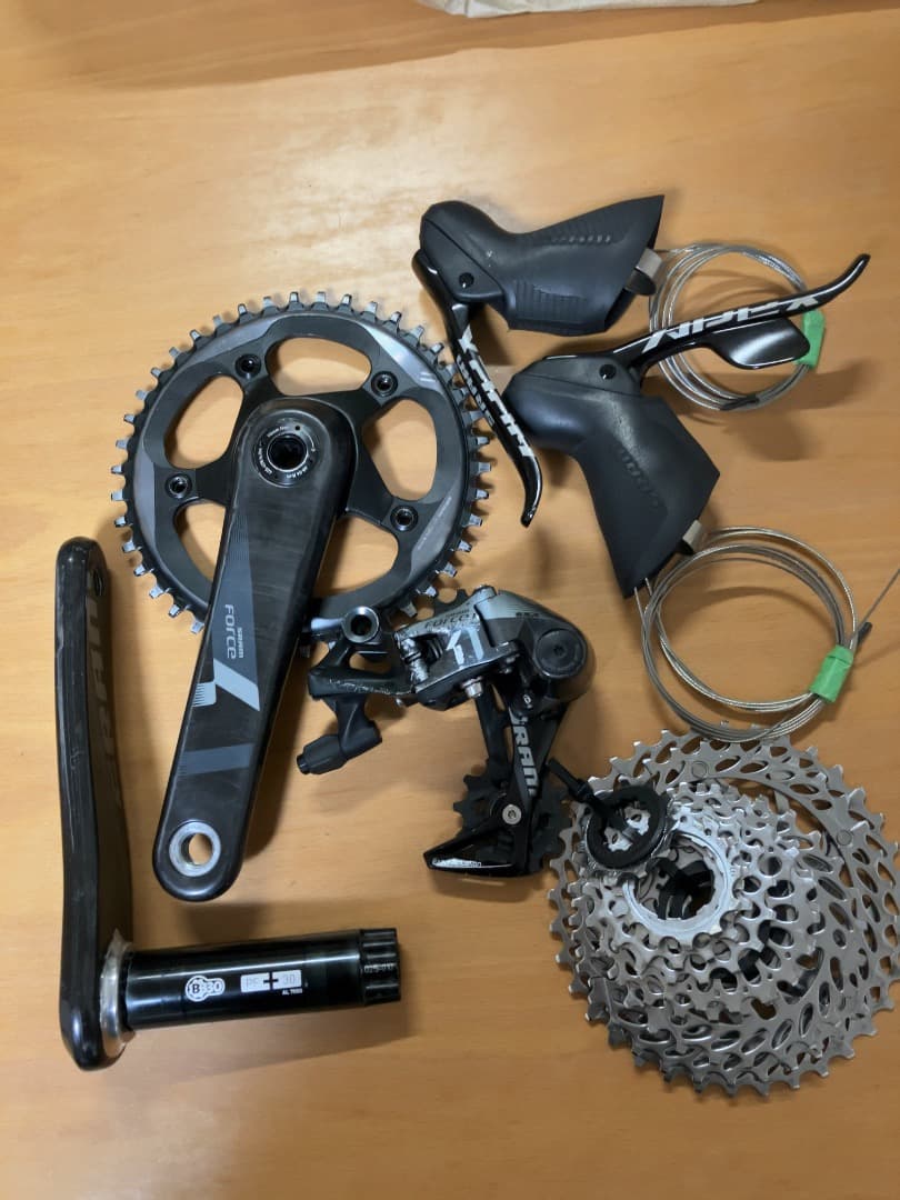 SRAM機械式11速クランク(170)、シフター(1x)、RD、スプロケセット