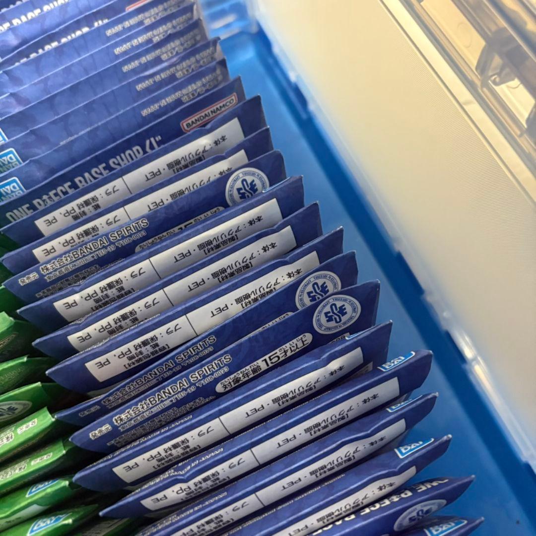 ワンピースベースショップ　アクリルブロックチャーム　7-9月　未開封30個セット