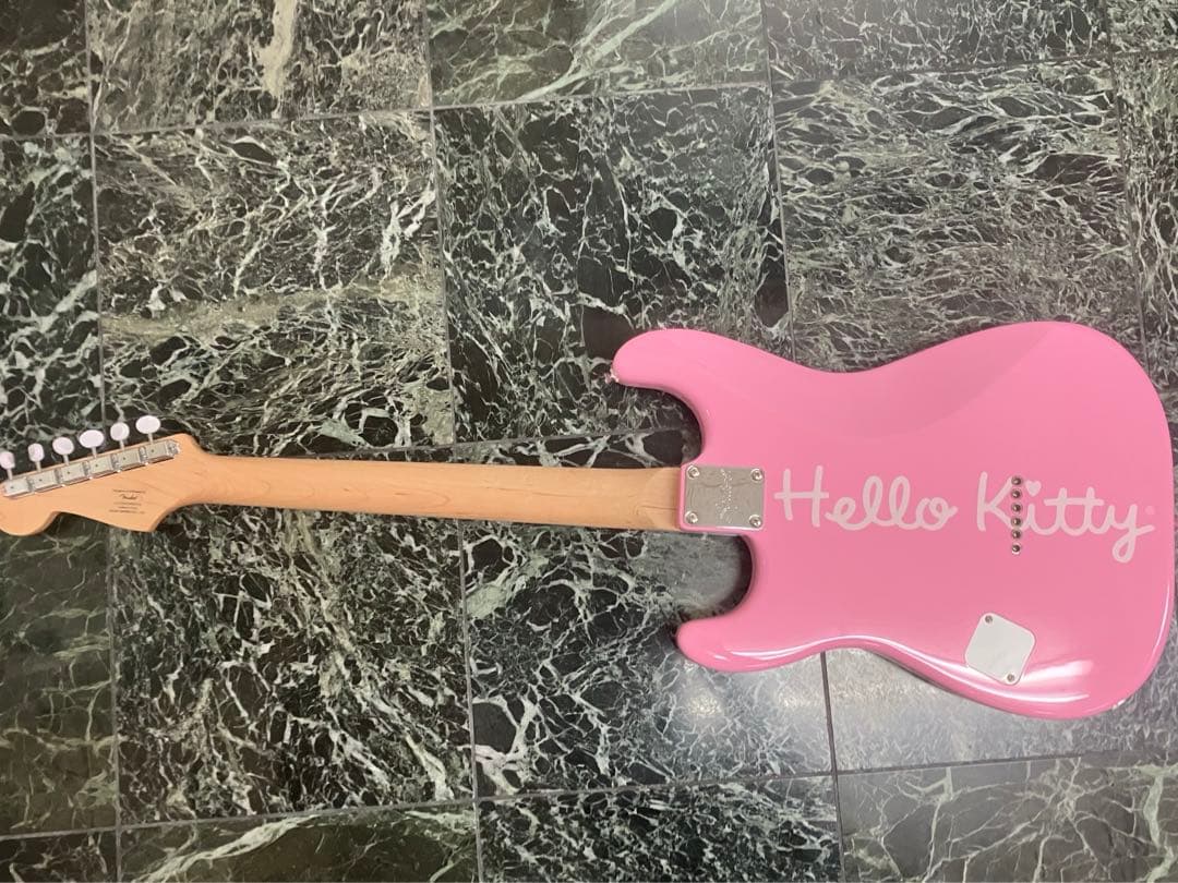 Squier Fender Hello Kitty GUITAR キティ