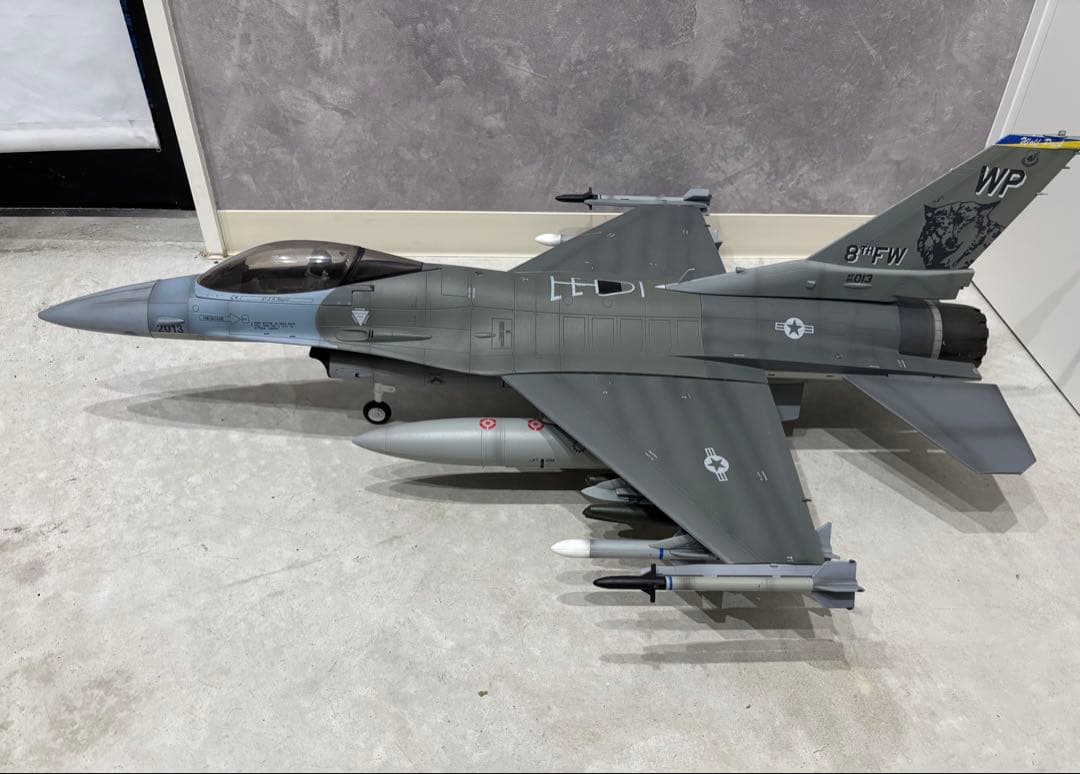 航空機・ヘリコプター bbi eliteforce F-16fighting falcon 1/18