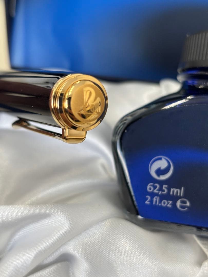 ペリカンスーベレーンM1000黒軸（F字）