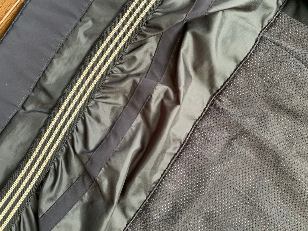 ミズノ スキーウェア ヒーター付き 上位モデル 1/2ジャケット画像