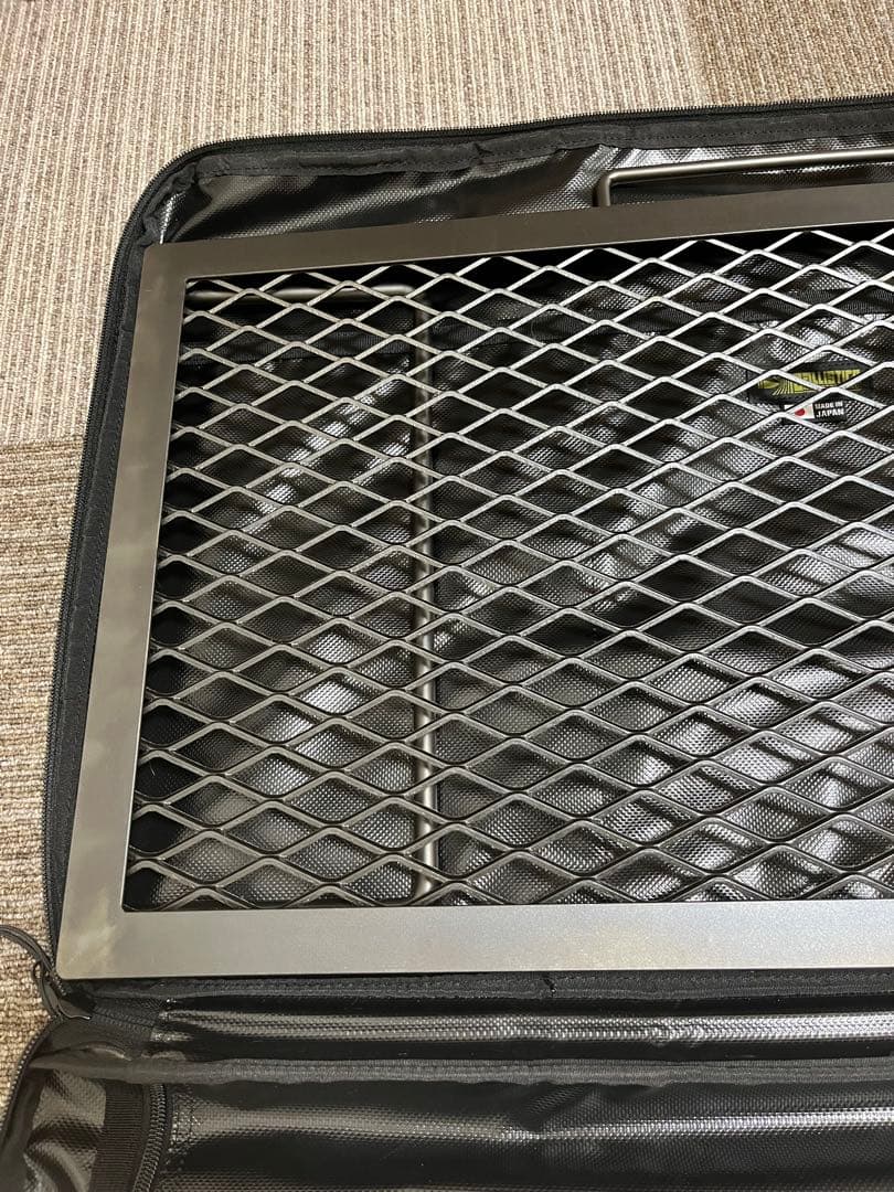 アイアンテーブル低っ　初回限定プレート　サンゾー工務店　アシモクラフツ