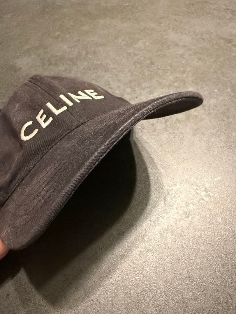 CELINE 黒 ベースボールキャップ