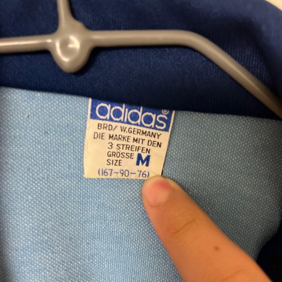 アディダス　トラックジャケット