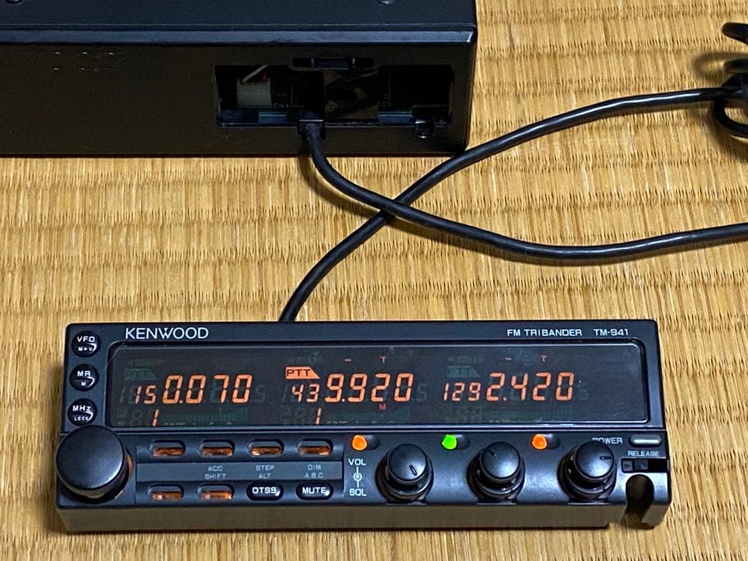 【値下】KENWOOD アマチュア無線機FM TRIBANDER TM-941D