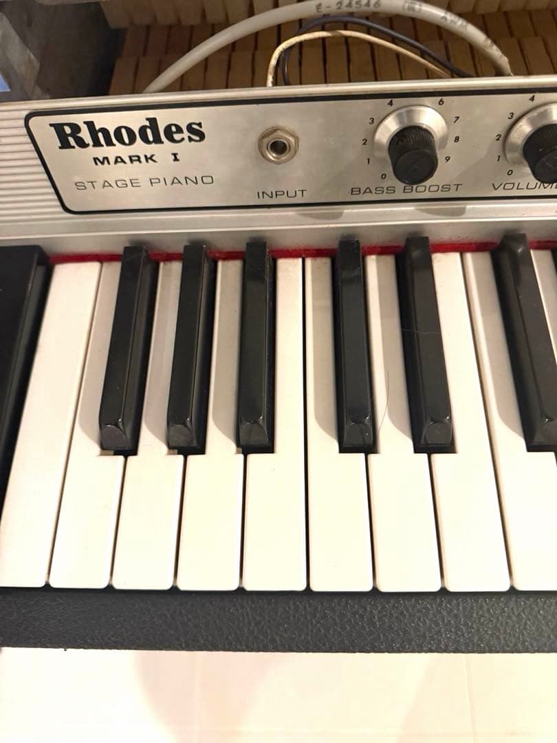 Rhodes MARK 1 STAGE PIANO 73鍵 ジャンク