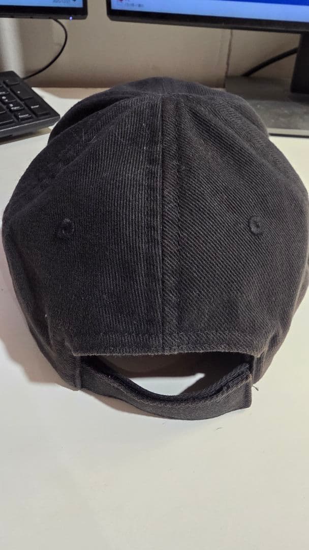 BALENCIAGA ベースボールキャップ ブラッ