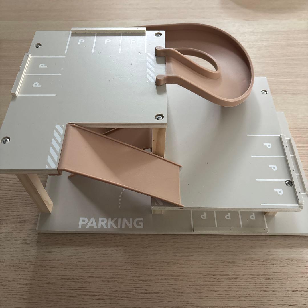 スリコ ミニカー立体駐車場 ミニカー収納棚