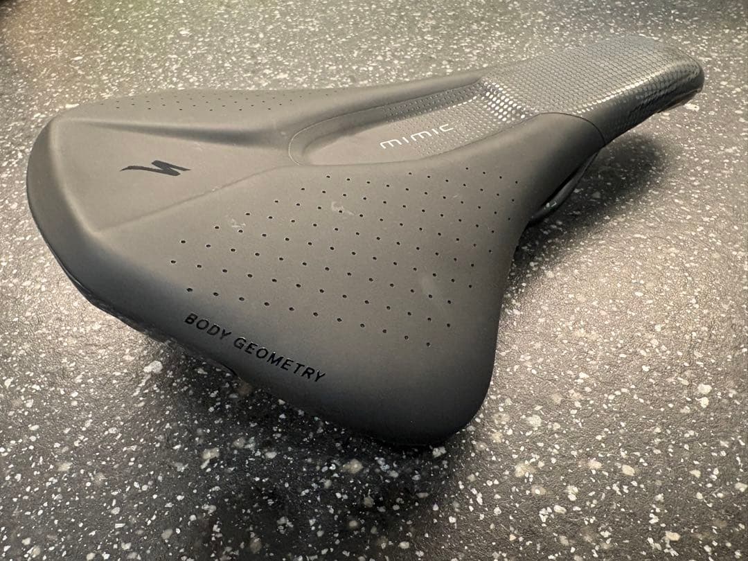 スペシャライズド　mimic サドル　168mm