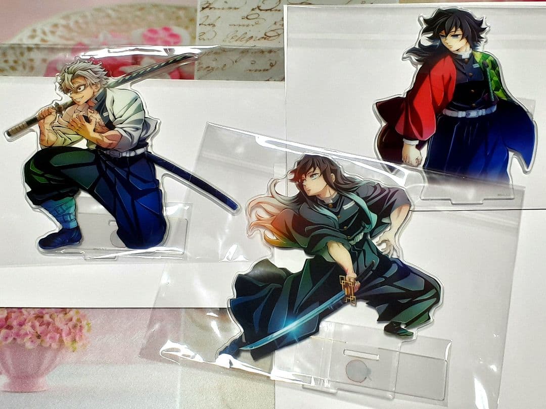 鬼滅の刃　ワールドツアーキービジュアル　 　アクリルスタンド 実弥　無一郎　義勇