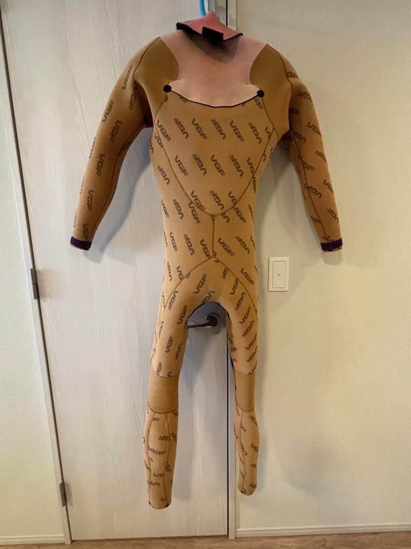 セミドライ　RASH ウェットスーツ　ピルグリム　ALL3ミリ