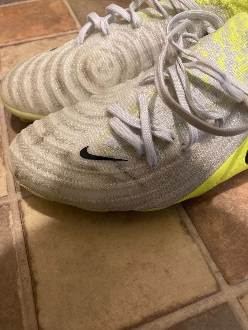 NIKE ファントムGXエリートになります。 AG 26.0