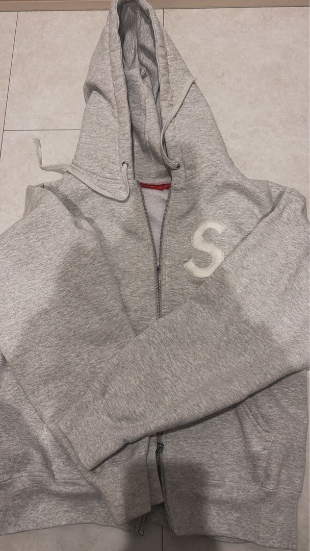 supreme スウェットパーカー