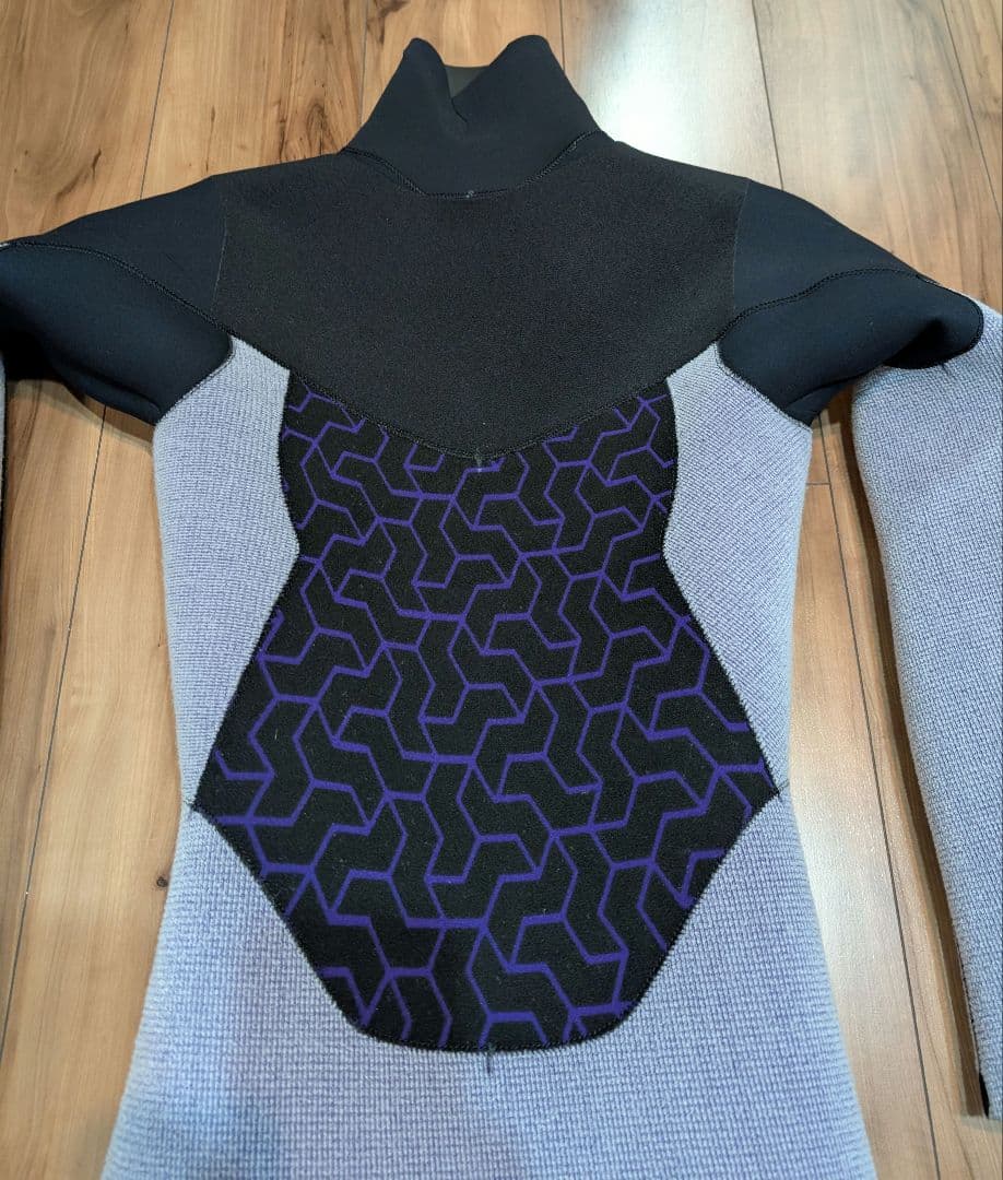 BILLABONG　ロングチェストジップ　セミドライ　5㎜3㎜　新品未使用