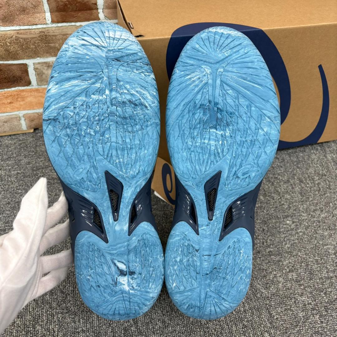 236●新品・大きいサイズ●ASICS GELBURST28 ゲルバースト 30