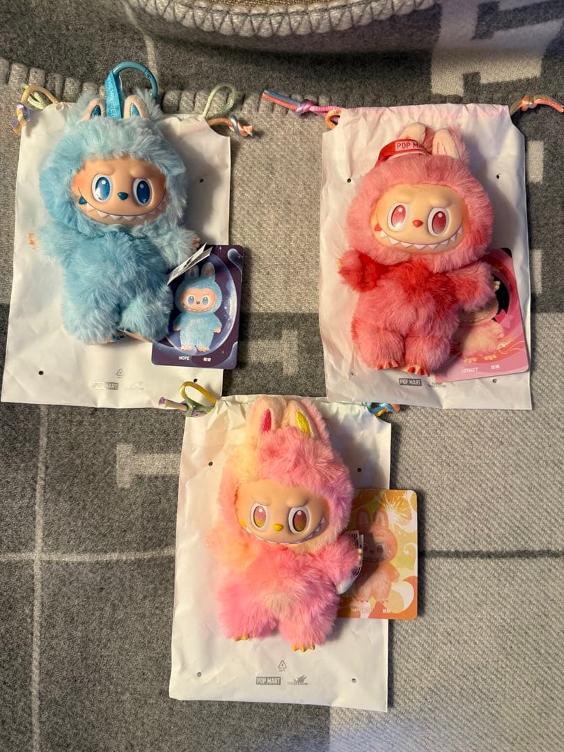 【新品未使用】Big into Energy labubu ラブブ