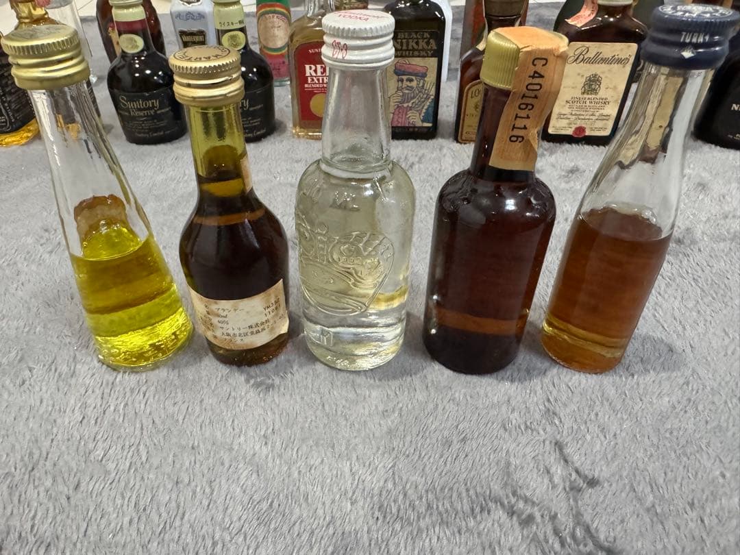 ウィスキー　ブランデー　他　ミニチュアボトル44本セット