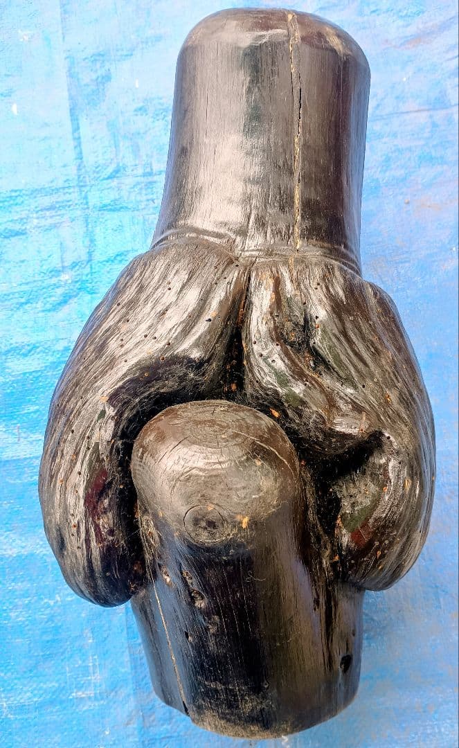 自然天然素材(木)の木彫時代物作者不明作印アリ中国と思れますとても珍です