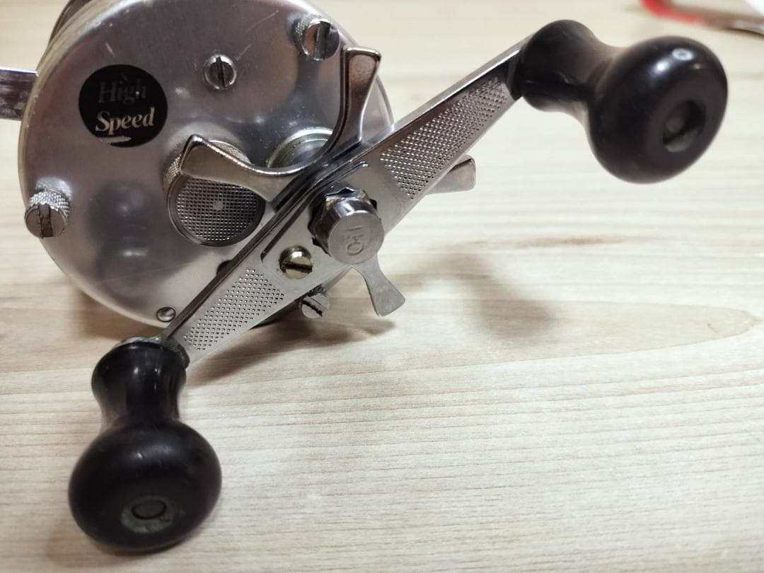 ABU GARCIA アブ アンバサダー 5500c　シルバー　　#780203