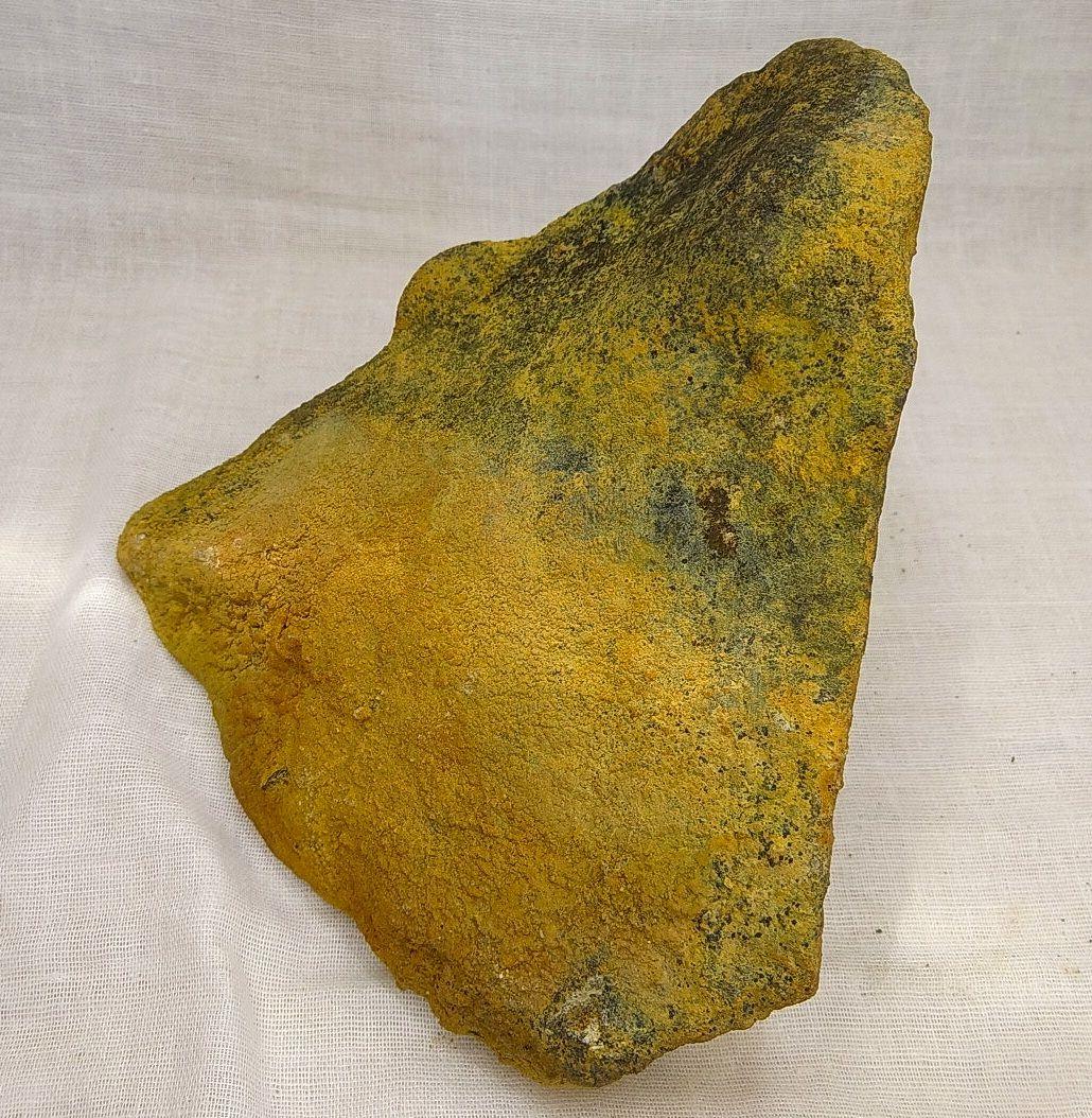 超レア!!高線量!!増富温泉ラジウム黒鉱石（146)お風呂用