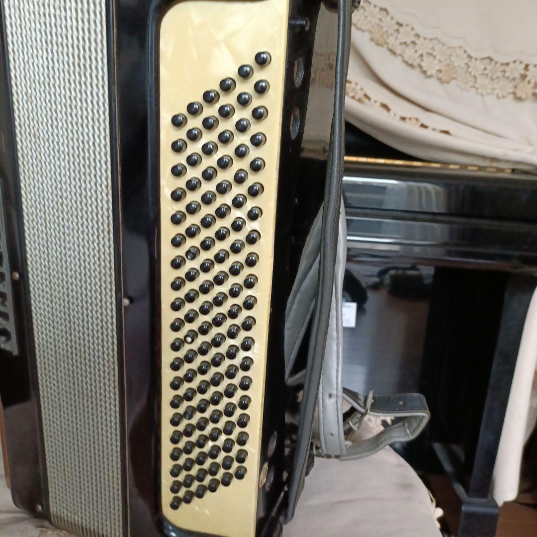 アコーディオン