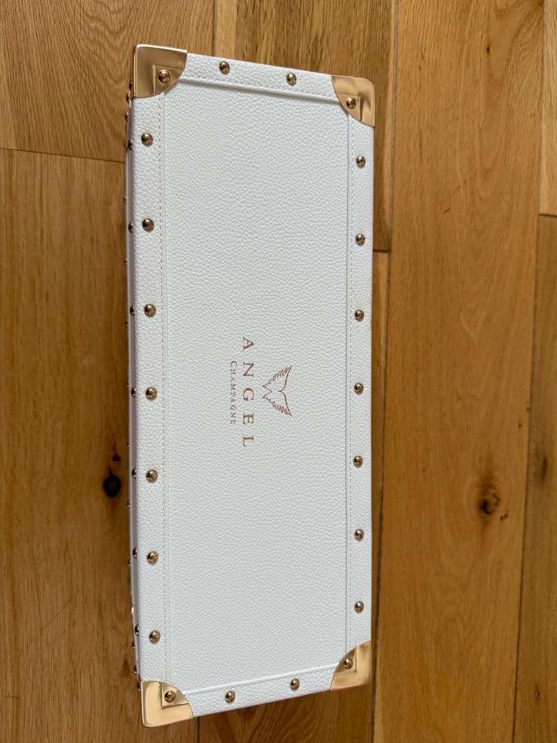 ANGEL シャンパンケース ホワイト　たけるさん専用