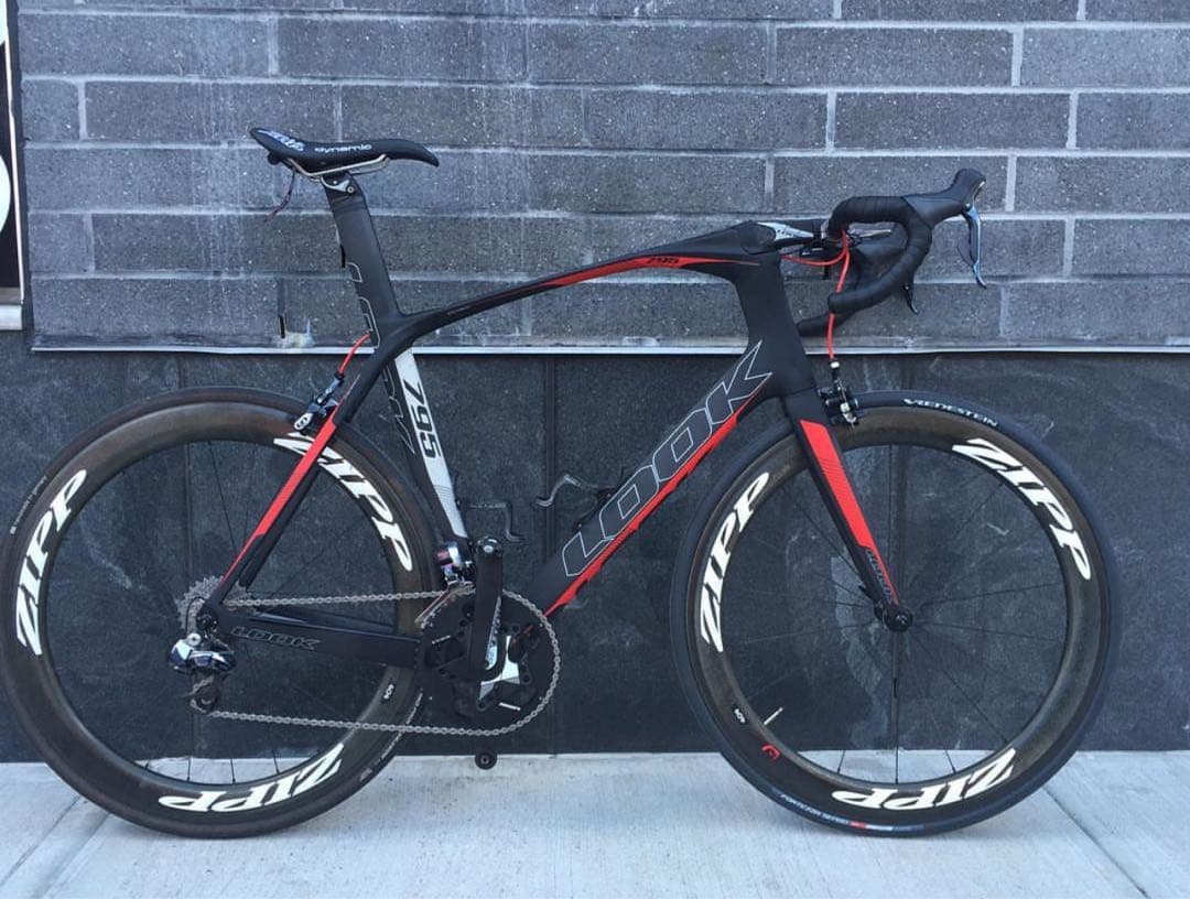 zipp 404 firecrest カーボンホイール　定価30万