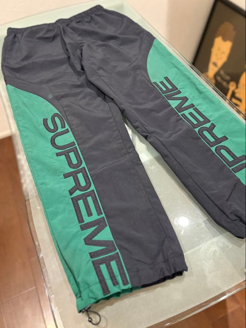 最終価格SUPREME ナイロンジャケット ブラック/グリーン