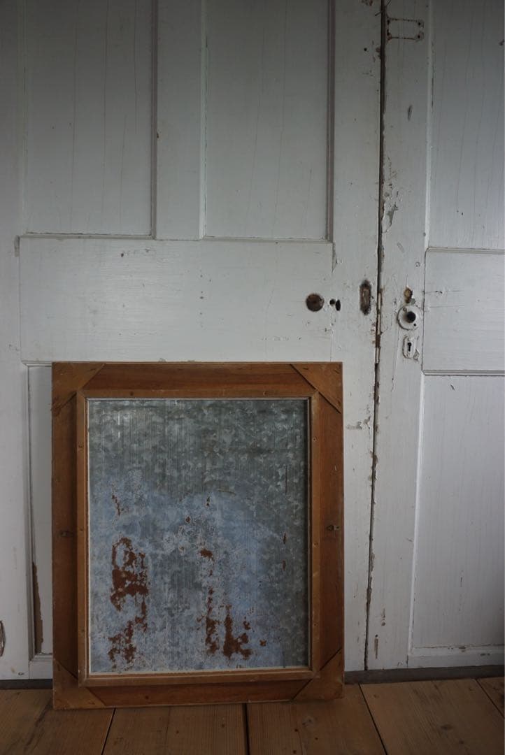 大きなアンティークフレームのブリキサインボード　看板　店舗什器　額縁　古道具