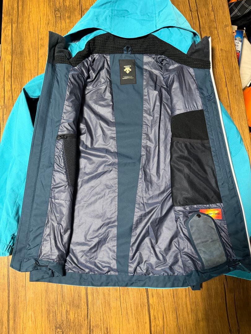 デサント、スキーウェアセット　レディースSS