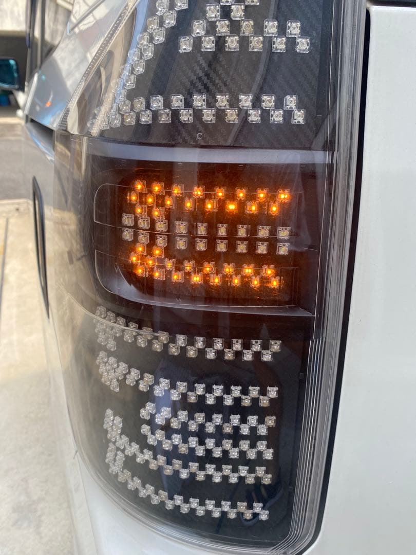 70ヴォクシー&ノア用LEDテールランプ