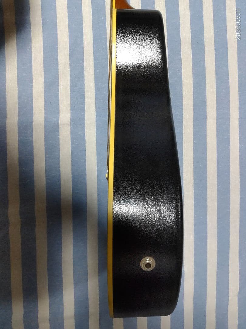 90年代のARIAのABSファイバー・エレ・アコースティックギターAMB-35