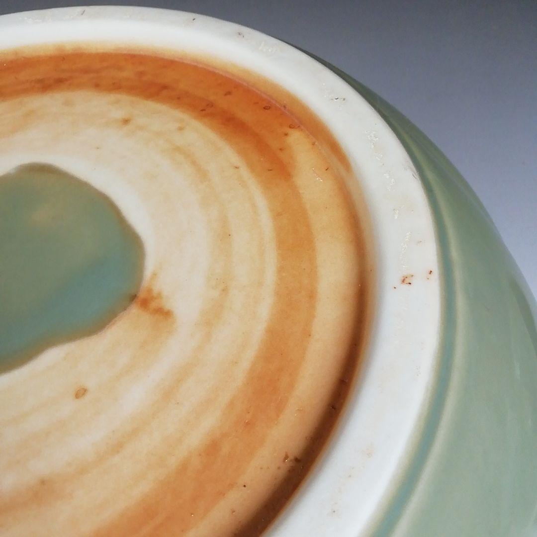 Ｗ７５　水指　『青磁　捻梅　水指』『梅峰 造』　共箱　茶道具