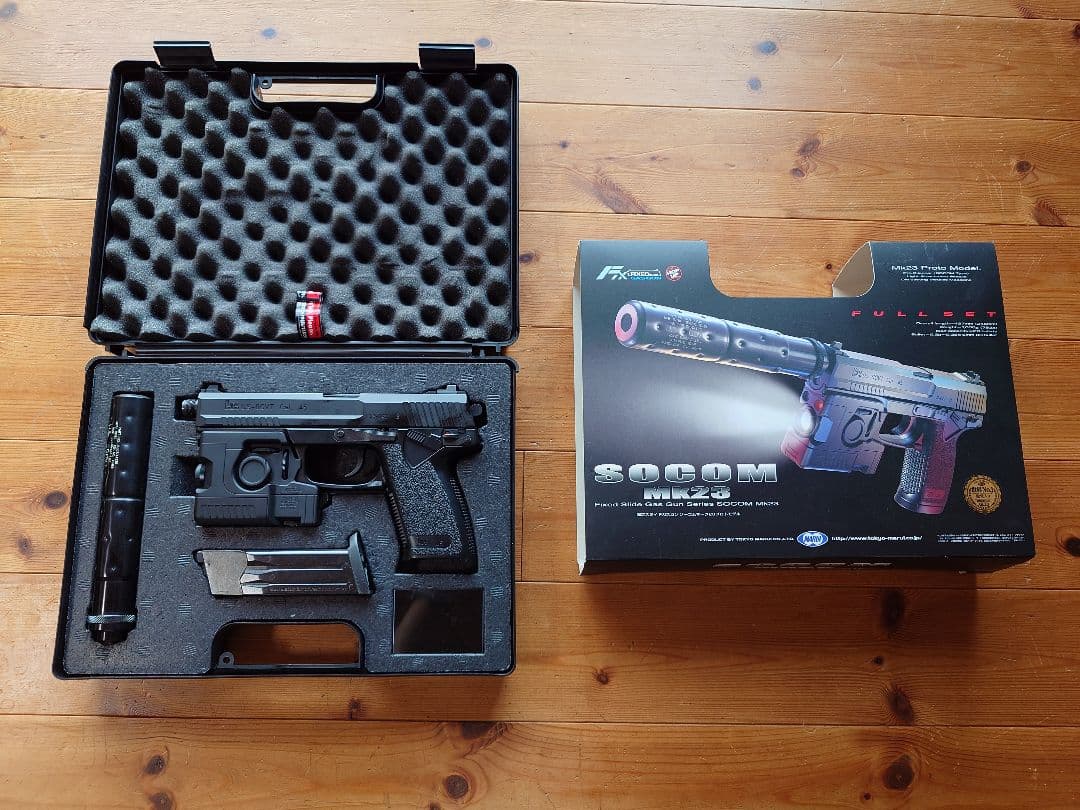 東京マルイ　ソーコムガスガン固定式　ケース付き箱付き