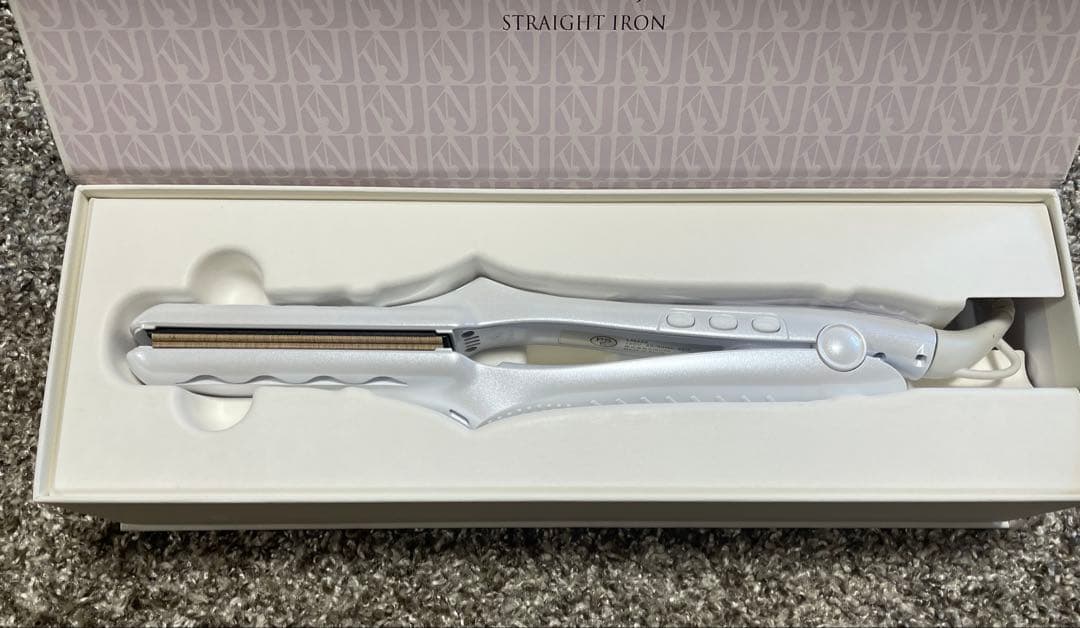 キヌージョ　ストレートアイロン