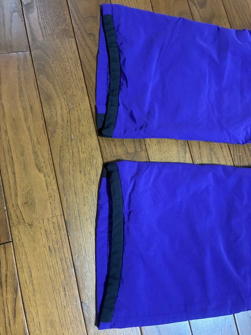 BURTON 子ども用スノーボードウェア