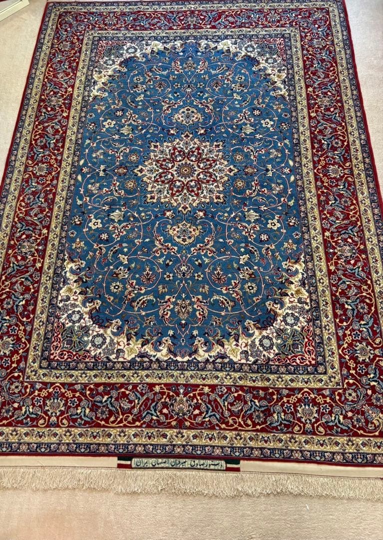 ペルシャ絨毯 イスファハン産（セイラフィアン工房）サイズ約211x152cm