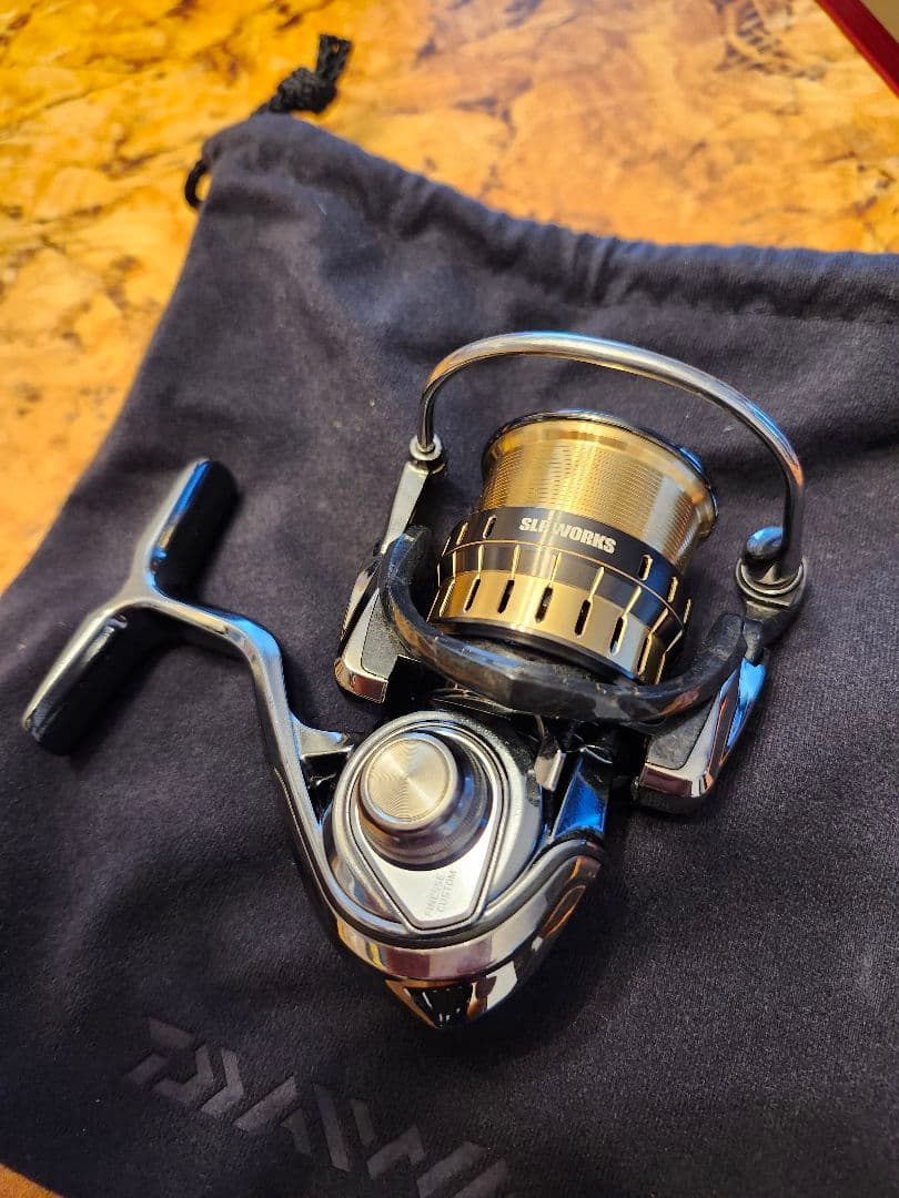 1ダイワ18イグジストFC LT2000S-Pレビテーションフルチューン中古美品