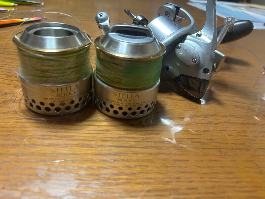 STELLA 8000 スピニングリール 6000と8000のスプール付き
