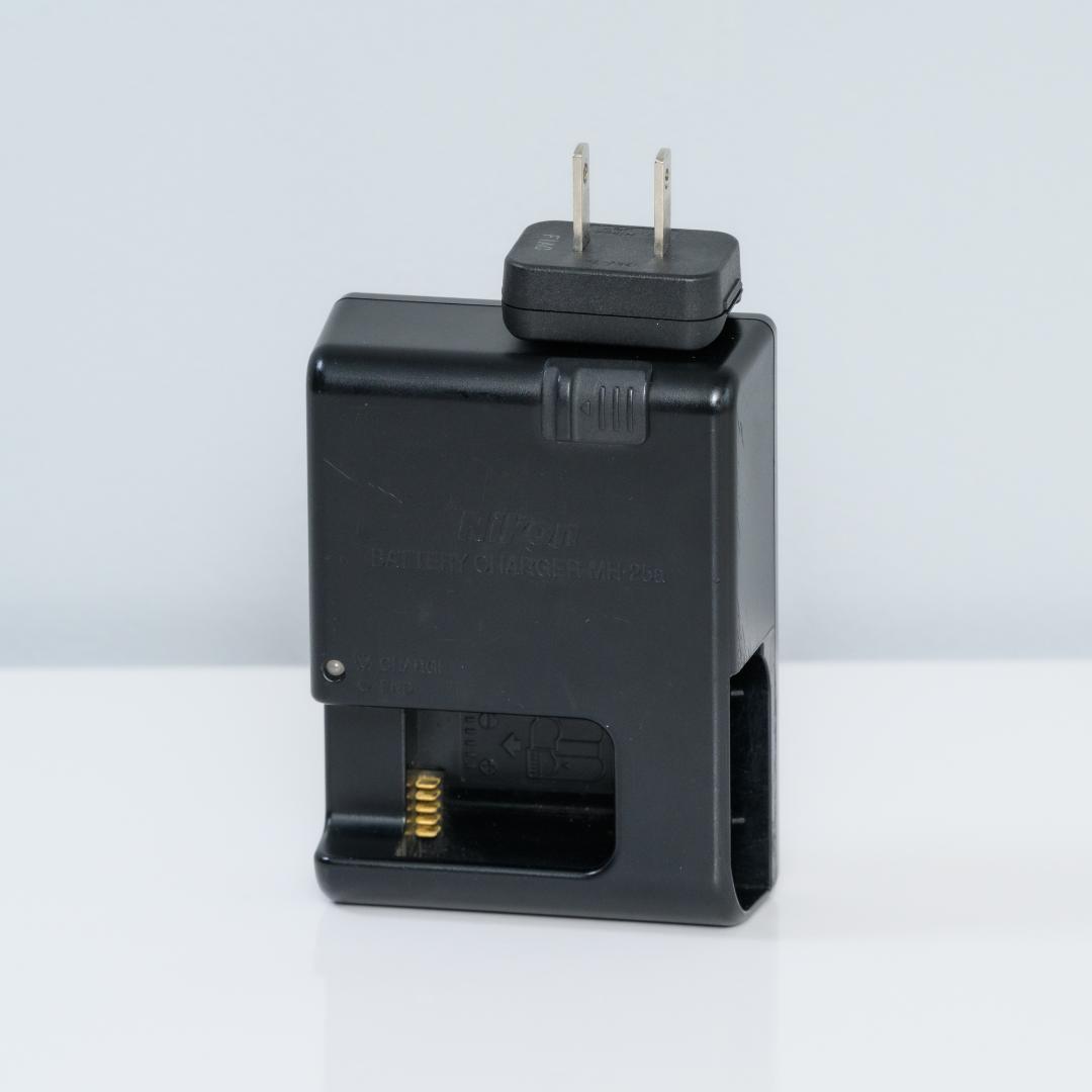 Nikon D850 本体と充電器MH-25a XQDカード64GB付