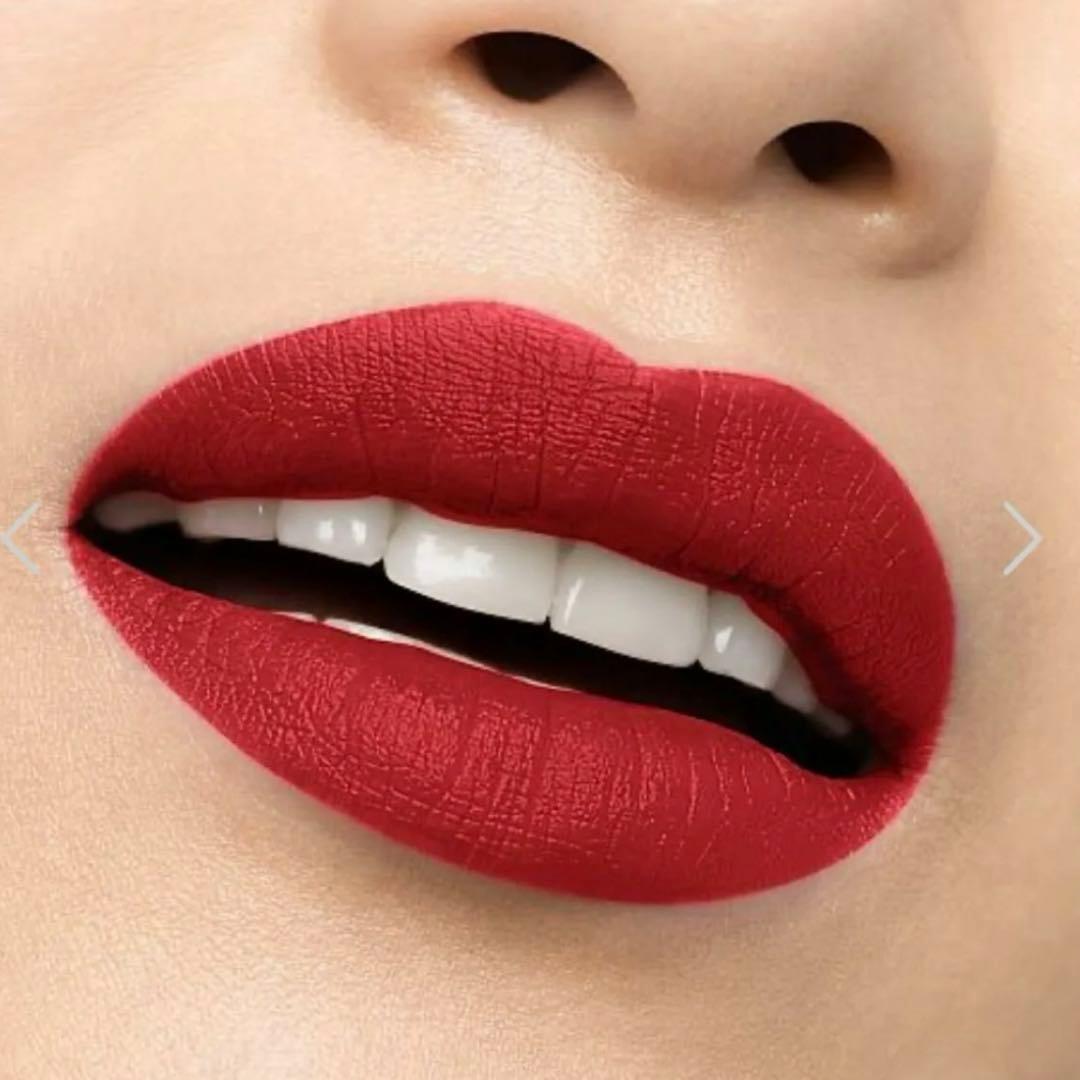 クリスチャン ルブタンリップカラー ベルベットマット / ドラマドゥス 005M