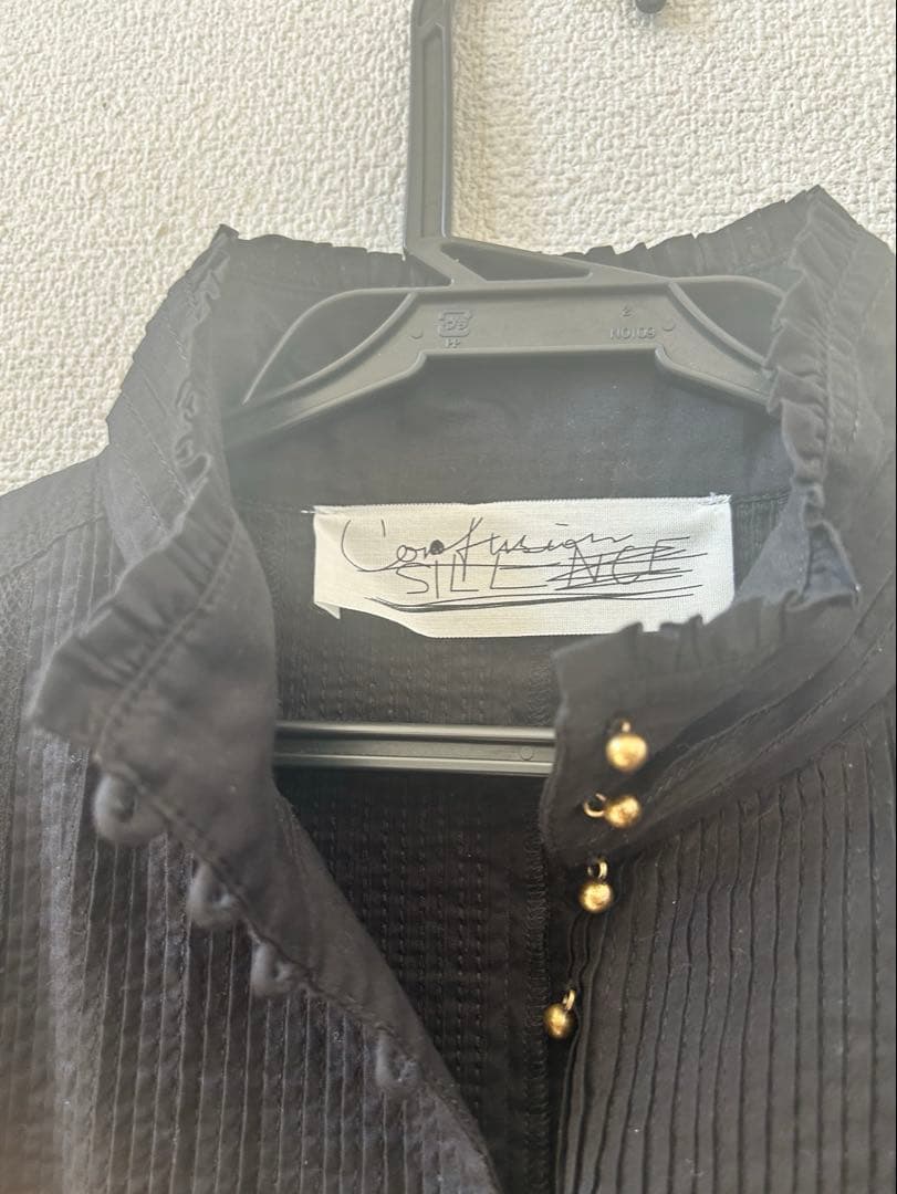 Chaos カオス　エッサウィラブラウス　ブラック