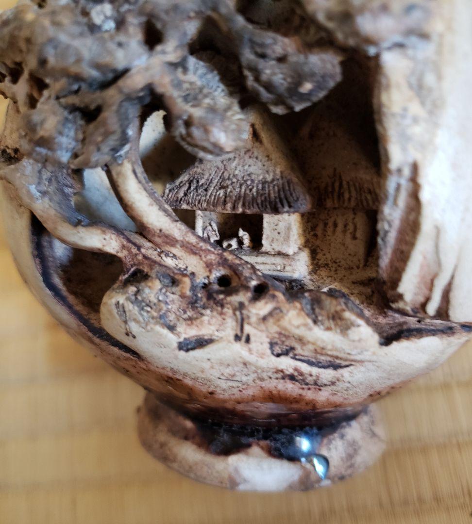 no199　厳島神社 宮島焼の 山居囲碁超細密彫刻 徳利