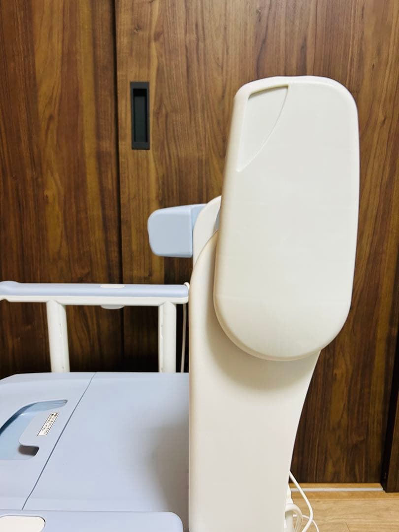 安寿　ポータブルトイレ 暖房便座　快適脱臭　アームレスト付き　アロン化成